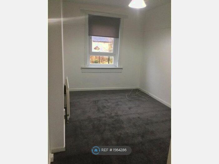 2 Bedroom Flat To Rent In Whitehurst, Bearsden, Glasgow, G61