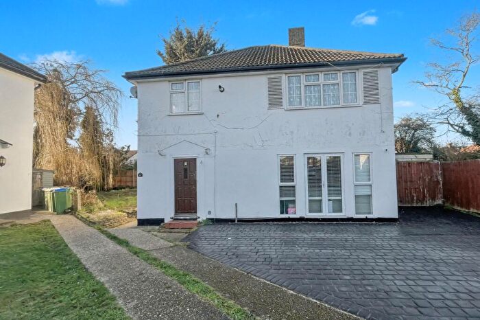 2 Bedroom Maisonette For Sale In Melanie Close, Bexleyheath, DA7