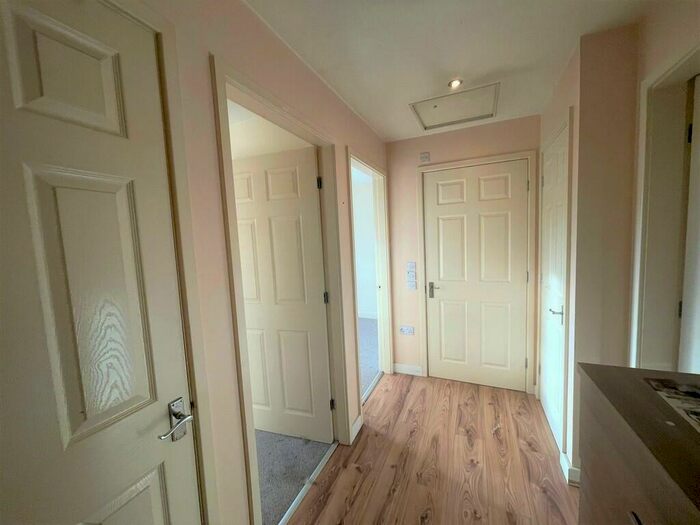 2 Bedroom Flat To Rent In Grangefield Court, Doncaster, DN4