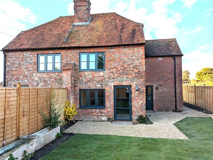 3 Bedroom Semi Detached House For Sale In Enborne Street, Enborne, Newbury, Berkshire, RG14