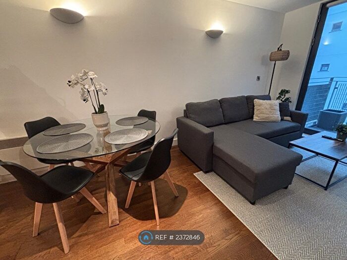 1 Bedroom Flat To Rent In Advent House, Manchester, M4