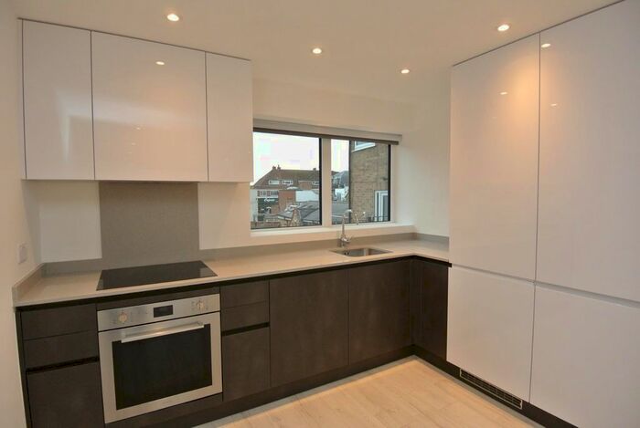 1 Bedroom Flat To Rent In Woodthorpe Road, Ashford TW15