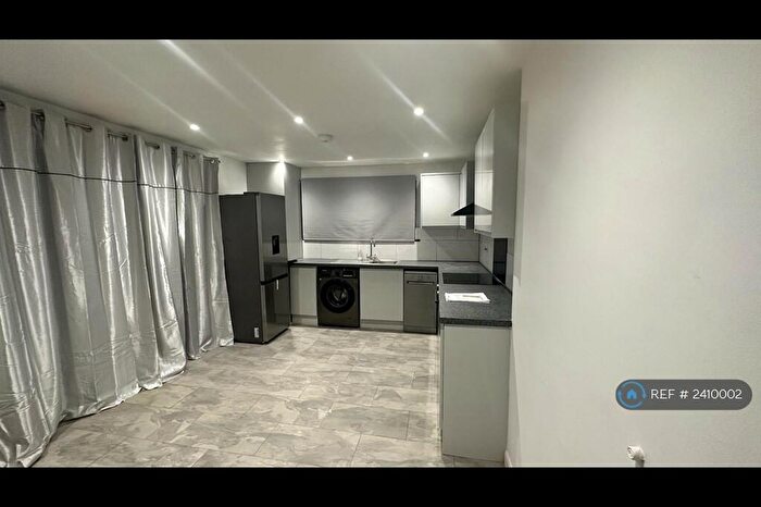 1 Bedroom Flat To Rent In Heath Lawn, Flackwell Heath, High Wycombe, HP10