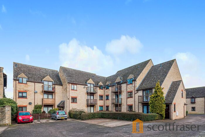 1 Bedroom Flat To Rent In Langdale Gate, Witney, OX28
