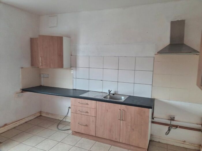 2 Bedroom Flat To Rent In Springfields, Walsall, WS4