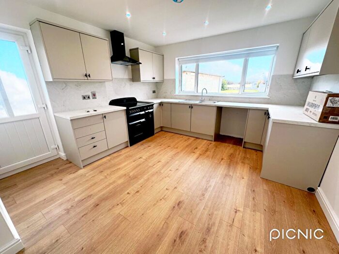 3 Bedroom Bungalow To Rent In Hall Villa Lane, Toll Bar, Doncaster, DN5