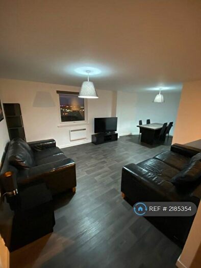 3 Bedroom Flat To Rent In Blackfriars Road, Glasgow, G1