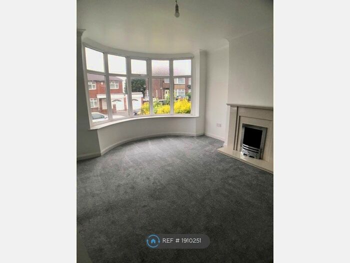 3 Bedroom Semi-Detached House To Rent In Carr Manor Grove, Leeds, LS17