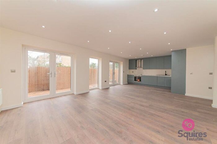 2 Bedroom Flat To Rent In Flat Rama Court, A Station Road, London, N1