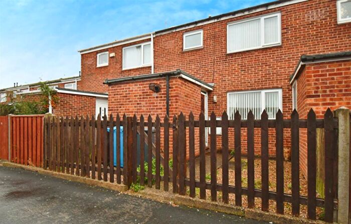 3 Bedroom Terraced House For Sale In Whitehope Close, Bransholme, Hull, HU7
