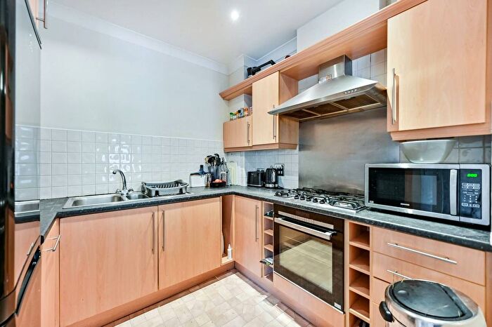 2 Bedroom Flat To Rent In Elizabeth Gardens, Old Isleworth, Isleworth, TW7