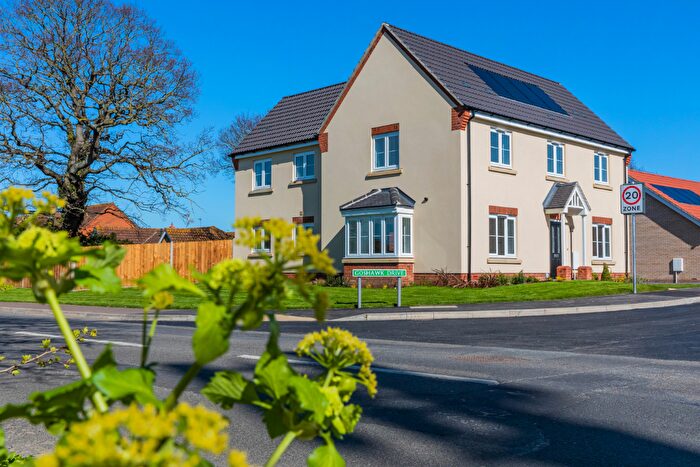 4 Bedroom Detached House For Sale In Harrier Road, Great Yarmouth, NR31