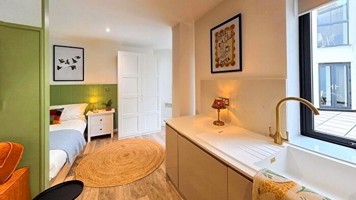 Studio To Rent In Gold Courtyard Sandringham- Studio |Verney St, EX1