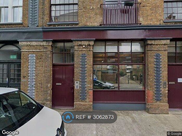 2 Bedroom Flat To Rent In Southwark Bridge Road, London, SE1