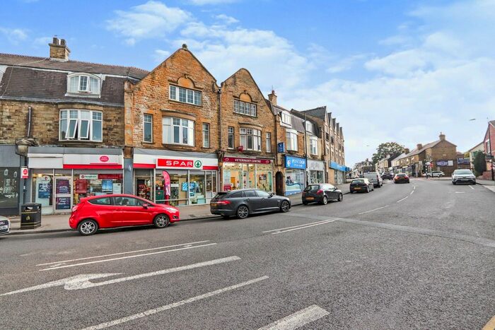 3 Bedroom Flat To Rent In Abbey Lane, Sheffield, South Yorkshire, S8