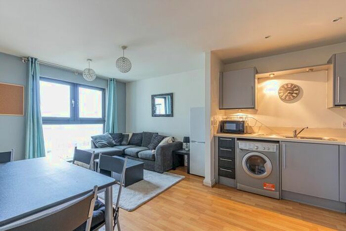 1 Bedroom Flat To Rent In Churchill Way, Cardiff, CF10