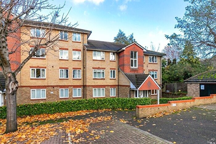 2 Bedroom Flat To Rent In Muggeridge Close, South Croydon, CR2