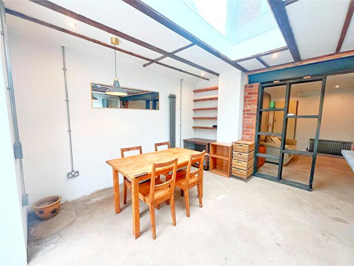 3 Bedroom Detached House For Sale In Catchdale Close, Blackley, Manchester, M9