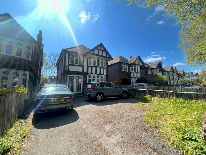 3 Bedroom Detached House To Rent In Russell Drive, Nottingham, NG8