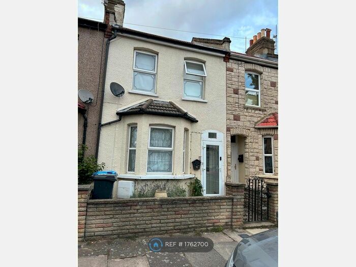 3 Bedroom Terraced House To Rent In Cornwallis Grove, London, N9