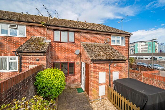 1 Bedroom Terraced House For Sale In Alfred Road, Dorchester, DT1