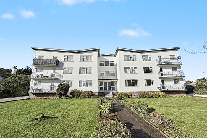 2 Bedroom Flat For Sale In Southbourne, BH6