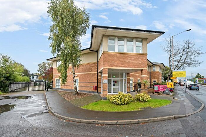 Apartment To Rent In Cadogan House, Rose Kiln Lane, Reading, RG2