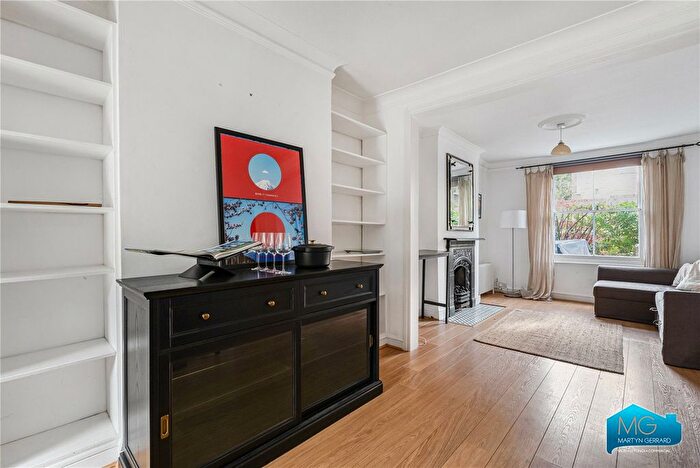 2 Bedroom Terraced House To Rent In Brayfield Terrace, London, N1