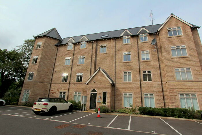 2 Bedroom Apartment To Rent In Elm Gardens, Sheffield, S10
