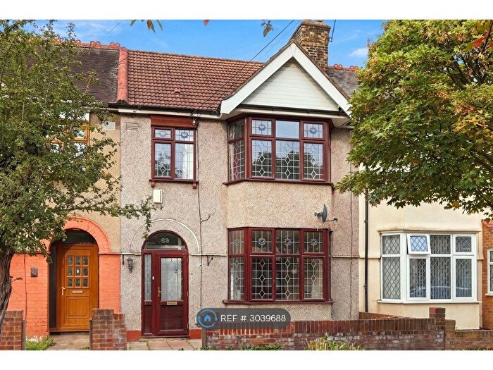 3 Bedroom Terraced House To Rent In Netherfield Gardens, Barking, IG11