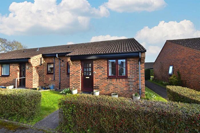 2 Bedroom Semi-Detached Bungalow For Sale In Mandelyns, Northchurch, Berkhamsted, HP4