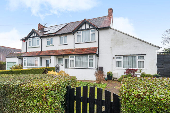 3 Bedroom House For Sale In The Crescent, High Wycombe, HP13