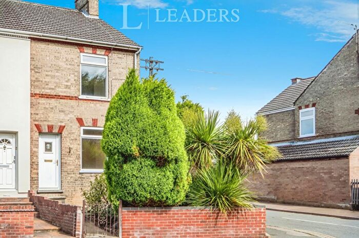 3 Bedroom End Of Terrace House To Rent In Hall Road, Oulton Broad, NR32