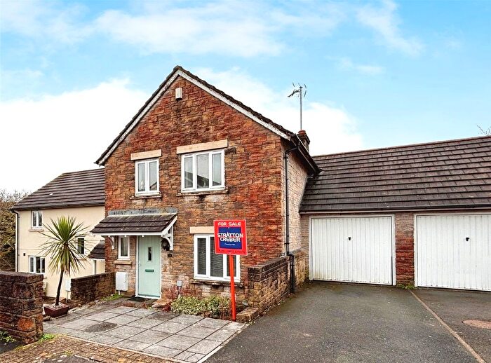 3 Bedroom Semi-Detached House For Sale In College Way, Gloweth, Truro, Cornwall, TR1