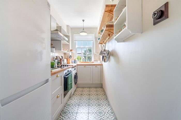 1 Bedroom Flat To Rent In Eton Hall, Eton College Road, Belsize Park, NW3