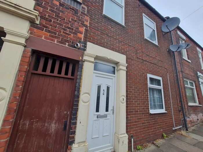 3 Bedroom Terraced House To Rent In Church Street, Leyland, PR25