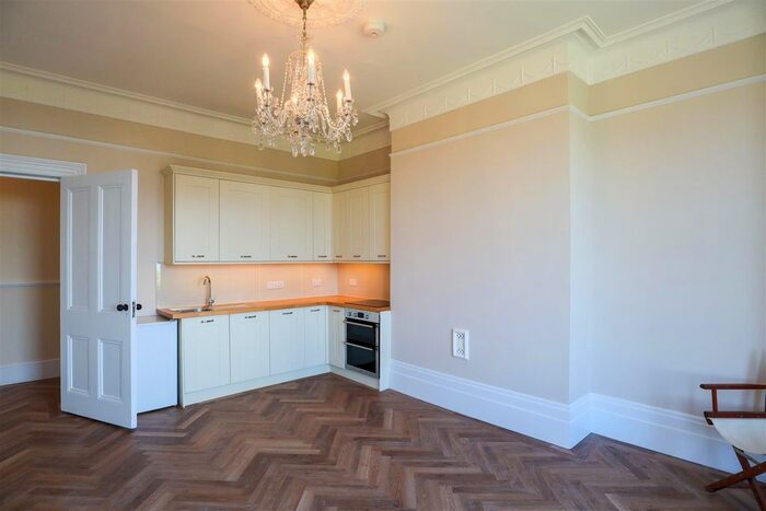 2 Bedroom Flat To Rent In Albany Road, St Leonards On Sea, TN38
