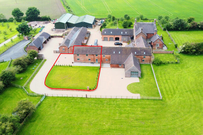 3 Bedroom Barn Conversion For Sale In Coleshill Road, Ansley Common, CV10