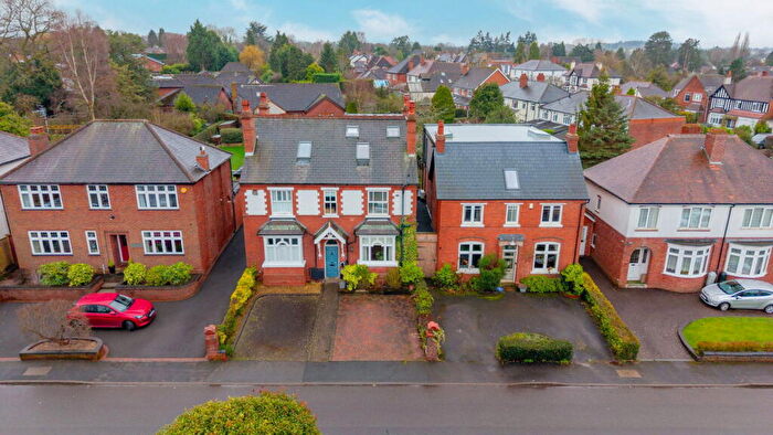 3 Bedroom Semi Detached House For Sale In Western Road, Hagley, Stourbridge, DY9