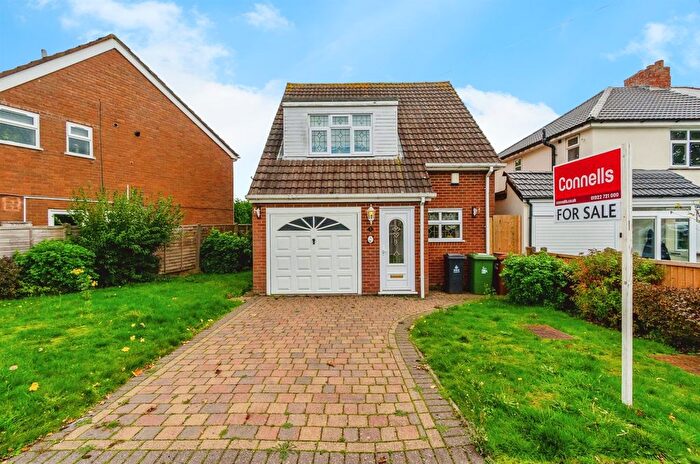 3 Bedroom Detached House For Sale In Mount Road, Pelsall, Walsall, WS3