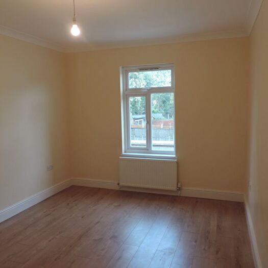 3 Bedroom Flat To Rent In Church Rd, London, E10
