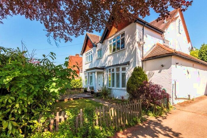 1 Bedroom Flat To Rent In Sturges Road, Wokingham, Berkshire, RG40