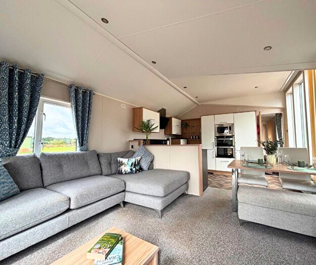 2 Bedroom Mobile Home For Sale In Thorpe Farm, Greta Bridge, Barnard Castle, County Durham, DL12