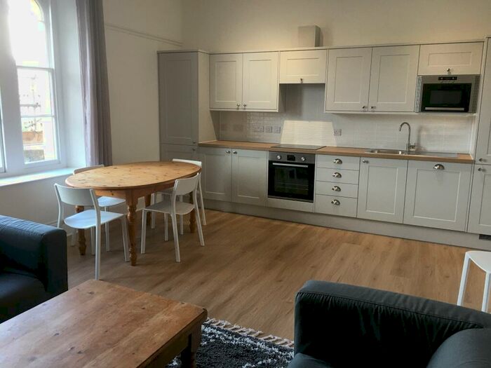 4 Bedroom Flat To Rent In Whiteladies Road, Redland, Bristol, BS8