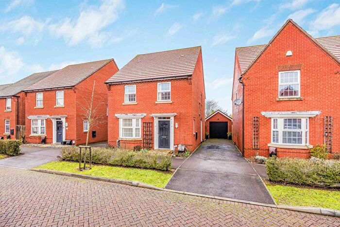 4 Bedroom Detached House For Sale In Poppy Way, Havant, PO9