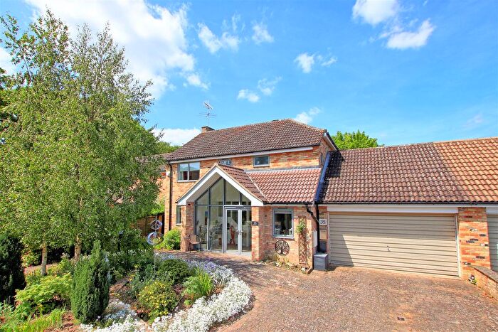4 Bedroom Link Detached House For Sale In West Field, Abington, Cambridge, CB21