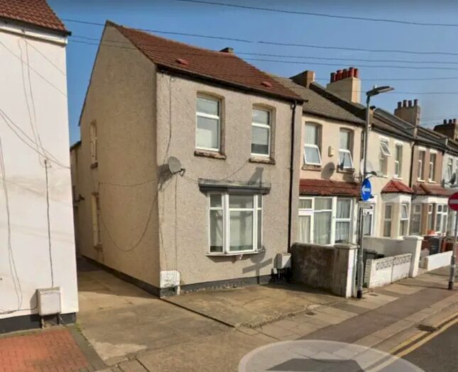4 Bedroom Terraced House To Rent In Victoria Road, Barking, IG11