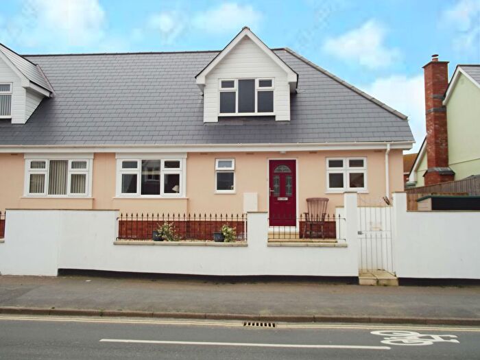 2 Bedroom Bungalow To Rent In Warren Road, Dawlish, EX7