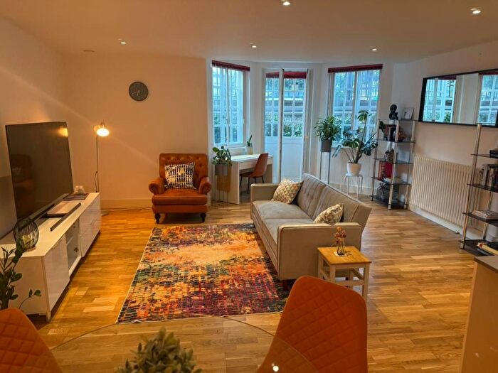 1 Bedroom Flat For Sale In Harrow Road, London, W9