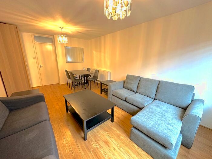 2 Bedroom Flat To Rent In Prince Of Wales Close, London, NW4